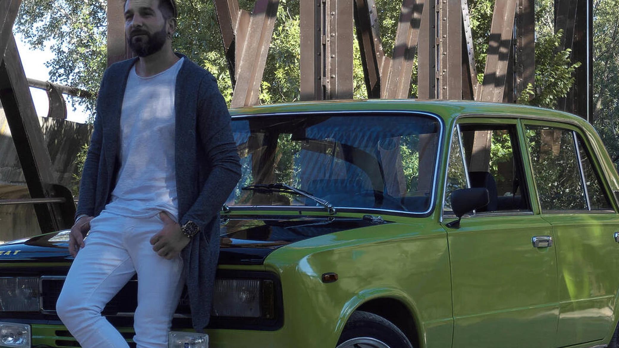 The Timeless Elegance of White Jeans for Men