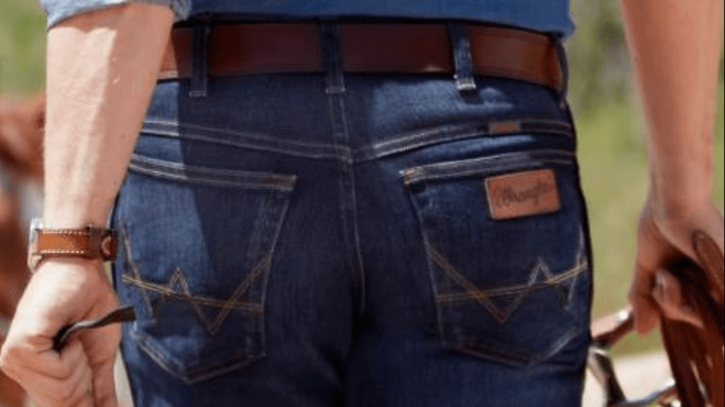 The Perfect Guide: What Body Type Do Bootcut Jeans Look Good On?