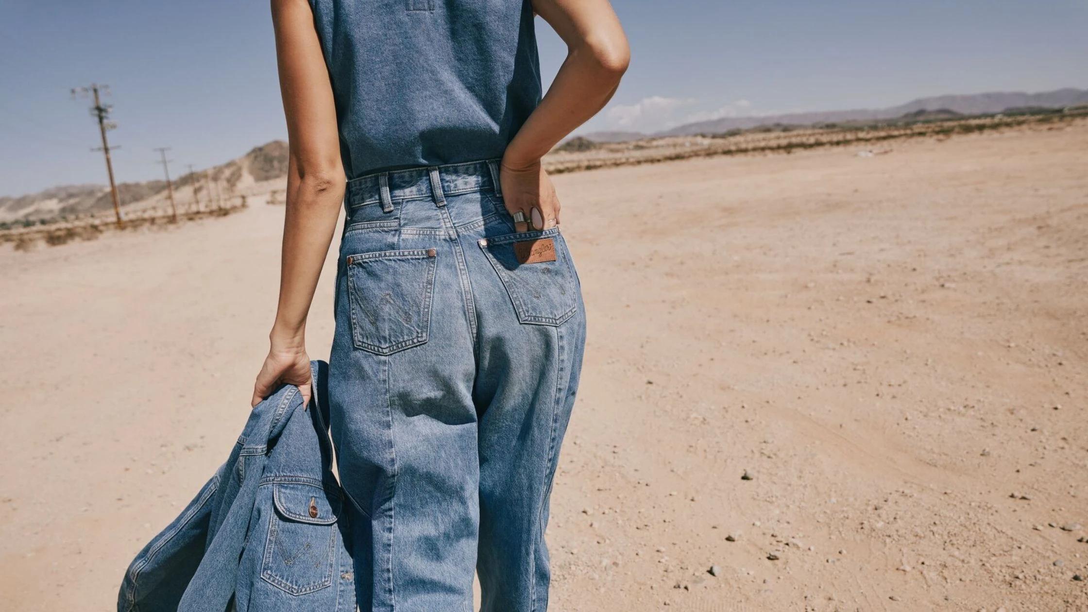 How to Style Loose Pants: Fashion-Forward Looks